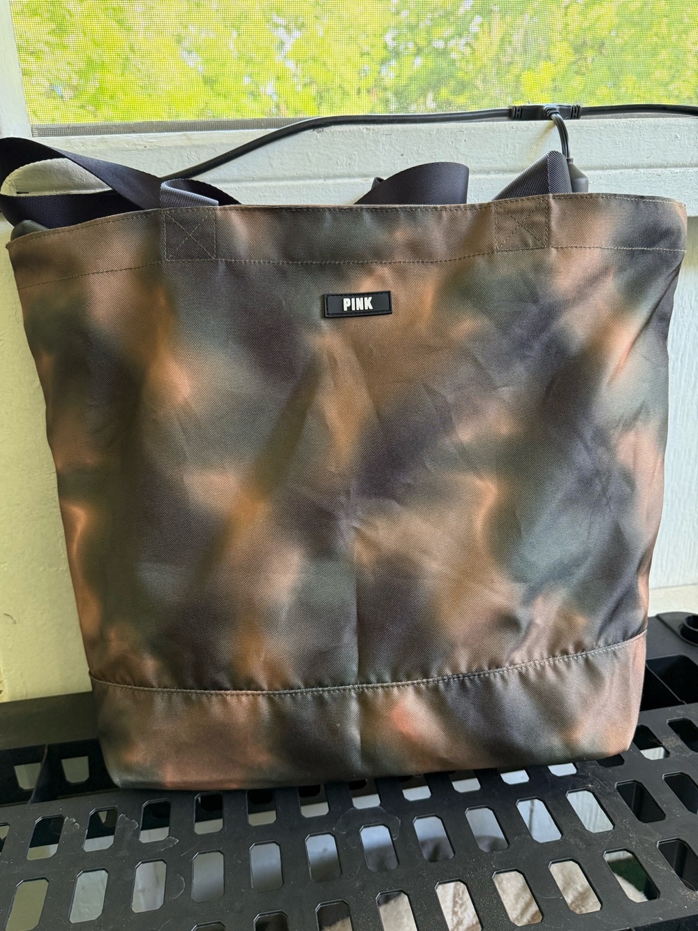 PINK Victoria's Secret Green Tie-Dye Travel Tote - Picture 7 of 10